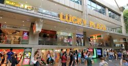 Lucky Plaza (D9), Shop House #490023711